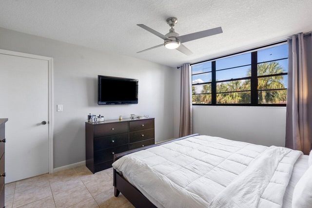 2420 Deer Creek Country Club Boulevard 205-D, Deerfield Beach, FL 33442