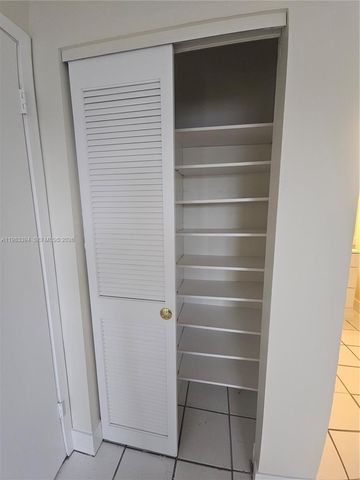 9727 Hammocks Blvd 102D, Miami, FL 33196