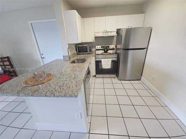 9727 Hammocks Blvd 102D, Miami, FL 33196