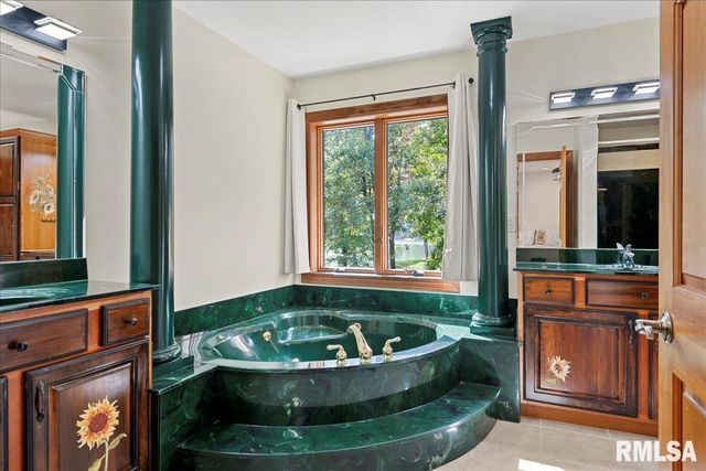 3508 ROOSEVELT Road, Taylorville, IL 62568