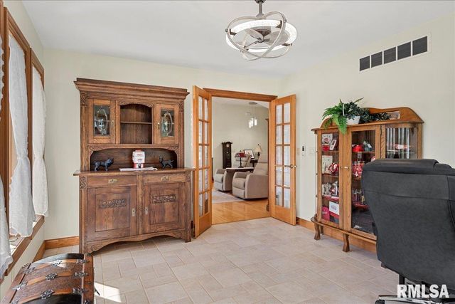 3508 ROOSEVELT Road, Taylorville, IL 62568