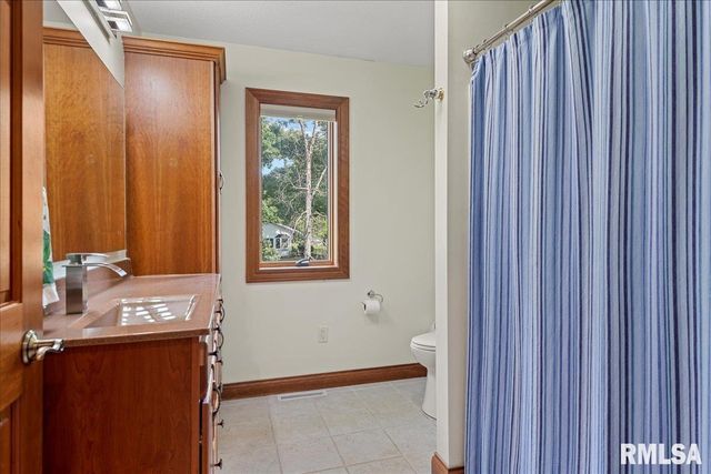 3508 ROOSEVELT Road, Taylorville, IL 62568