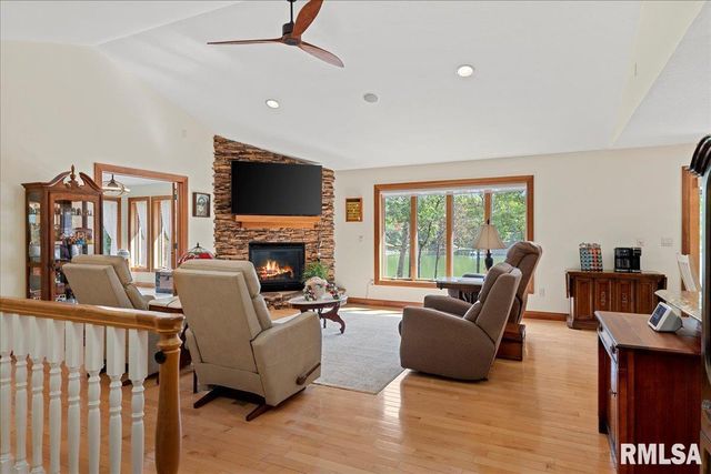 3508 ROOSEVELT Road, Taylorville, IL 62568