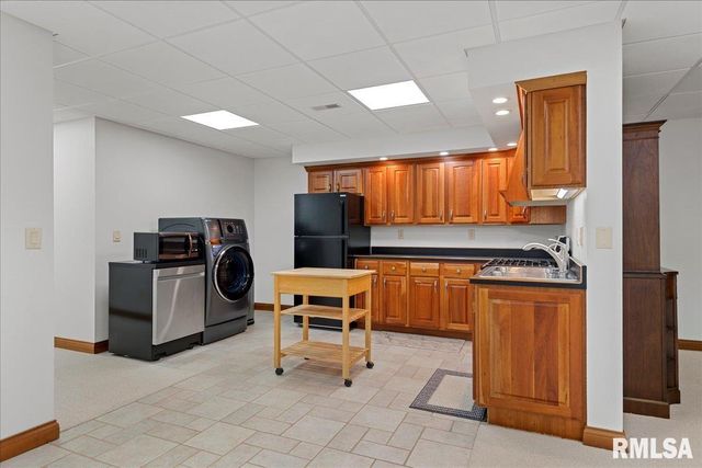 3508 ROOSEVELT Road, Taylorville, IL 62568