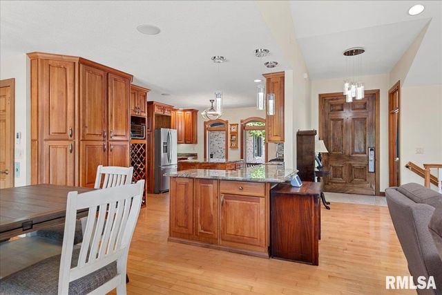 3508 ROOSEVELT Road, Taylorville, IL 62568