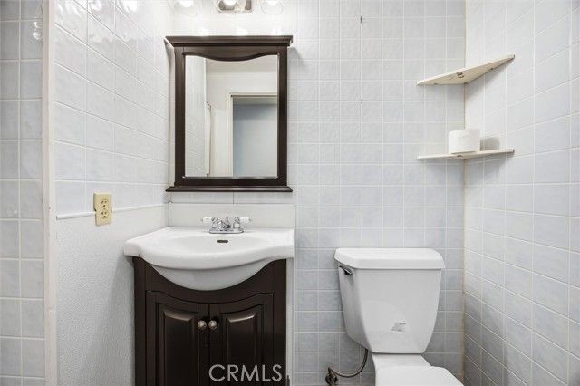 3330 S El Pomar, Templeton, CA 93465