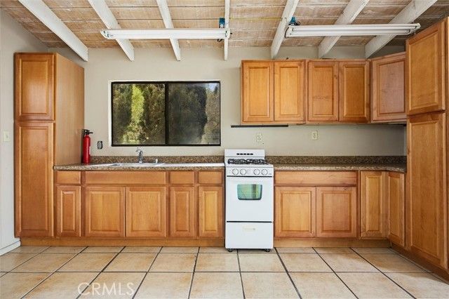 3330 S El Pomar, Templeton, CA 93465