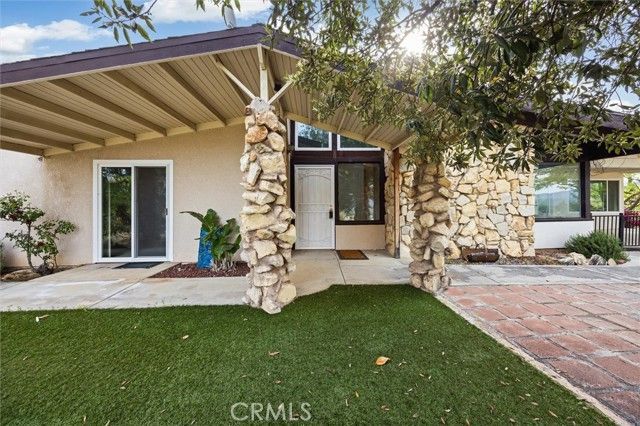 3330 S El Pomar, Templeton, CA 93465