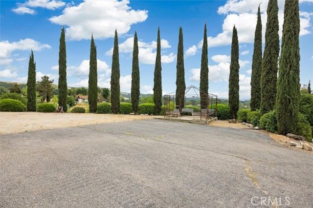 3330 S El Pomar, Templeton, CA 93465