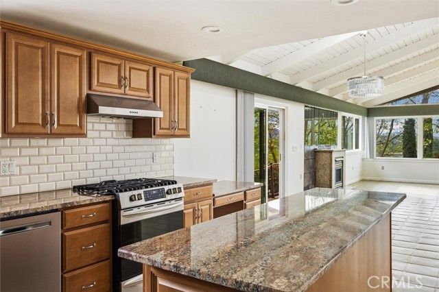 3330 S El Pomar, Templeton, CA 93465