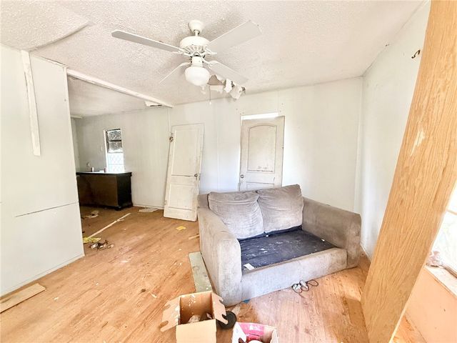 3021 Carver Dr, Corpus Christi, TX 78405