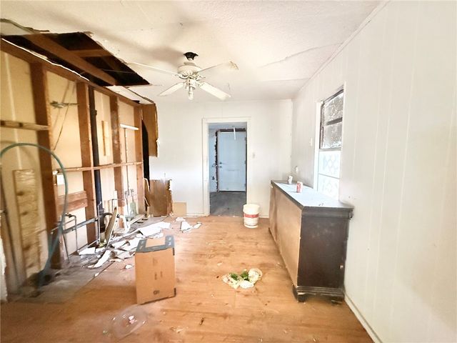 3021 Carver Dr, Corpus Christi, TX 78405