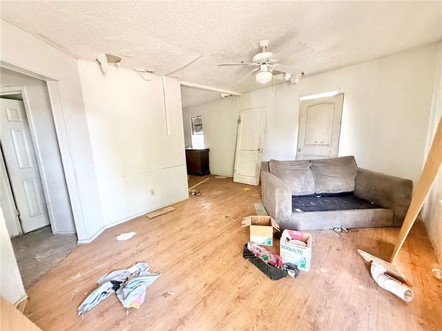 3021 Carver Dr, Corpus Christi, TX 78405