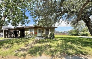 3021 Carver Dr, Corpus Christi, TX 78405