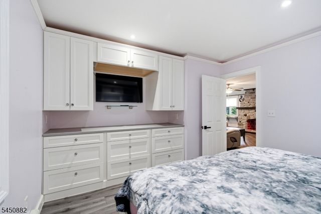14 Alpine Dr, Jefferson Twp., NJ 07849