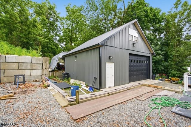 14 Alpine Dr, Jefferson Twp., NJ 07849
