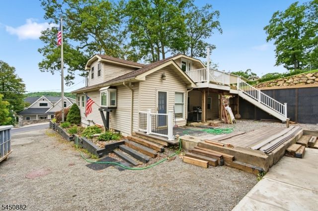14 Alpine Dr, Jefferson Twp., NJ 07849