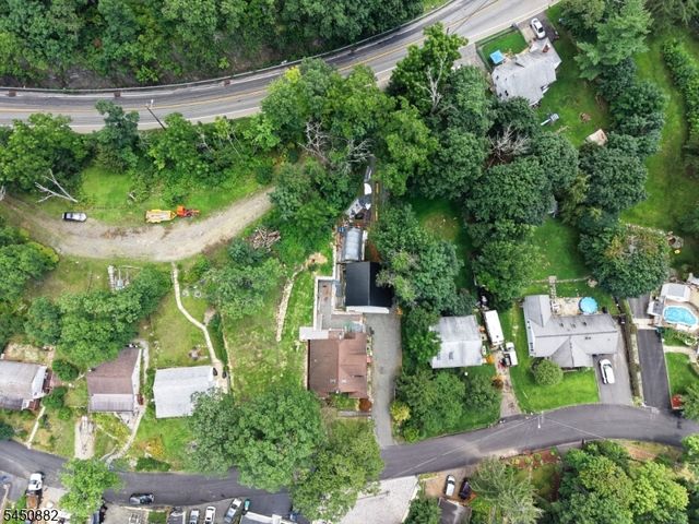 14 Alpine Dr, Jefferson Twp., NJ 07849