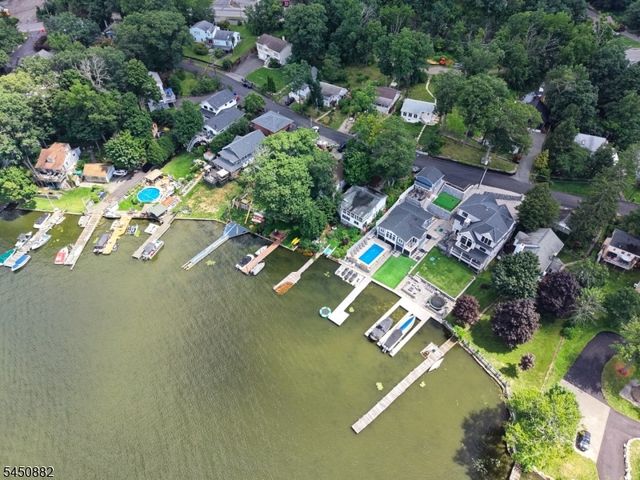 14 Alpine Dr, Jefferson Twp., NJ 07849