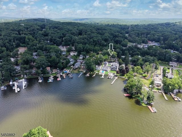 14 Alpine Dr, Jefferson Twp., NJ 07849
