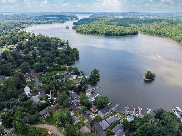 14 Alpine Dr, Jefferson Twp., NJ 07849