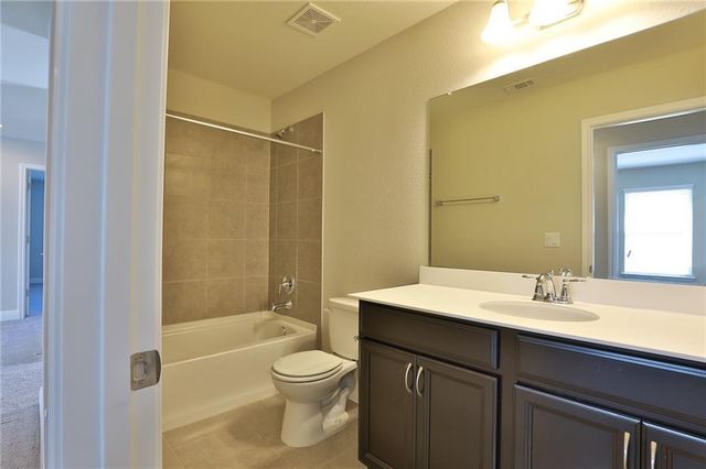 10606 E Turnbull LOOP 27, Austin, TX 78717