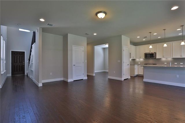 10606 E Turnbull LOOP 27, Austin, TX 78717