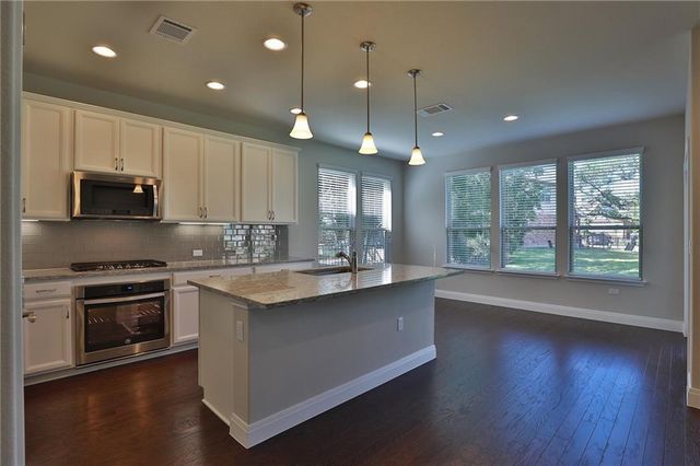 10606 E Turnbull LOOP 27, Austin, TX 78717