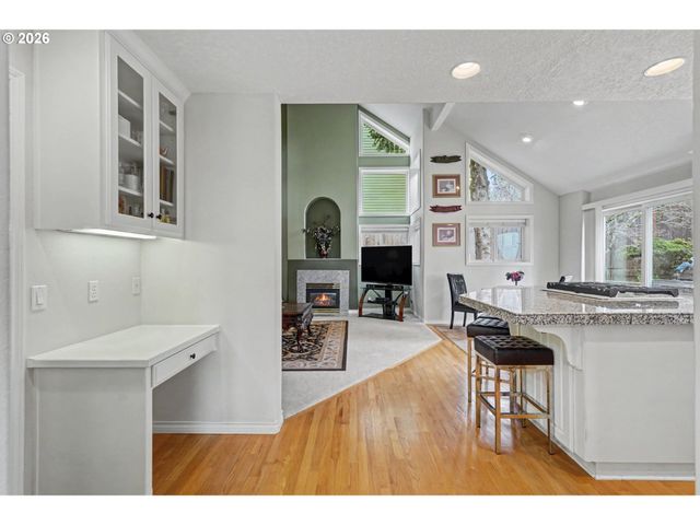 2874 LAURELWOOD Ct, Salem, OR 97304