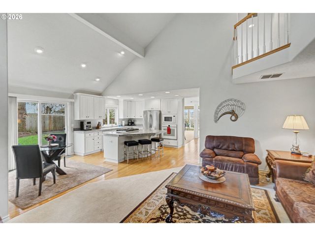 2874 LAURELWOOD Ct, Salem, OR 97304