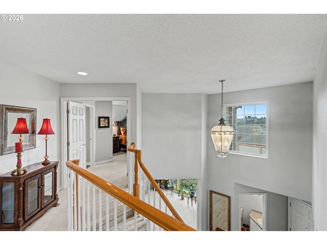 2874 LAURELWOOD Ct, Salem, OR 97304