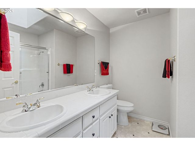 2874 LAURELWOOD Ct, Salem, OR 97304