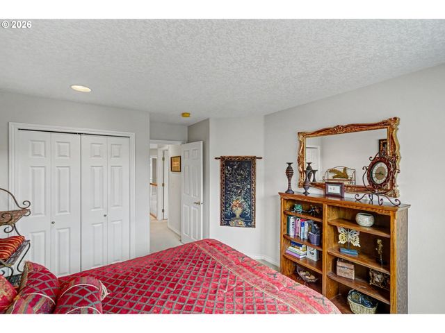 2874 LAURELWOOD Ct, Salem, OR 97304