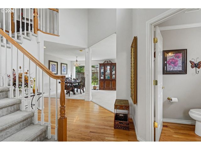 2874 LAURELWOOD Ct, Salem, OR 97304