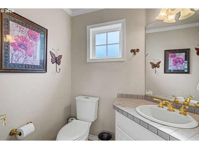 2874 LAURELWOOD Ct, Salem, OR 97304