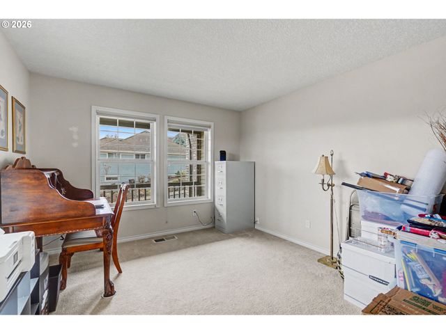 2874 LAURELWOOD Ct, Salem, OR 97304