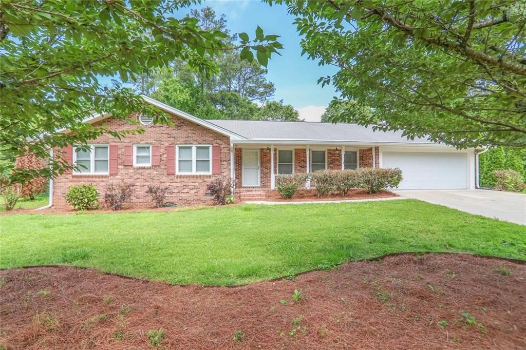 5306 Corinth Circle, Stone Mountain, GA 30087