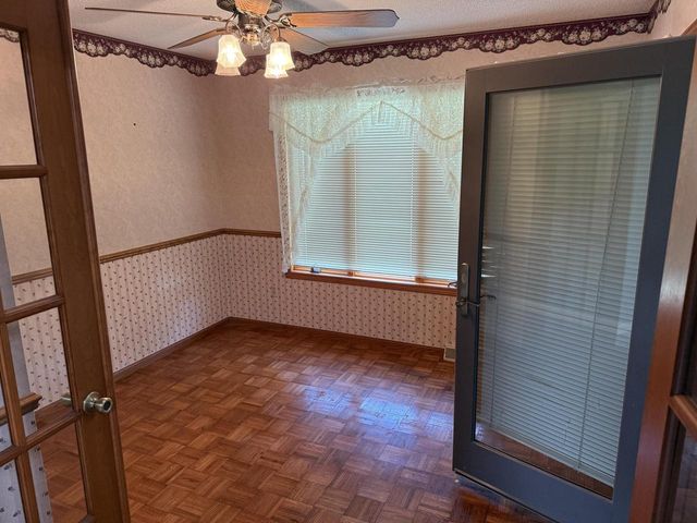 813 Hickory St, Mauston, WI 53948