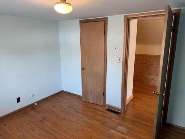 813 Hickory St, Mauston, WI 53948