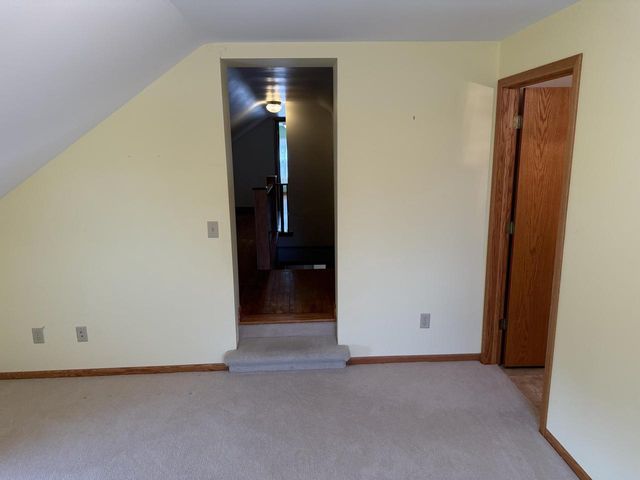 813 Hickory St, Mauston, WI 53948