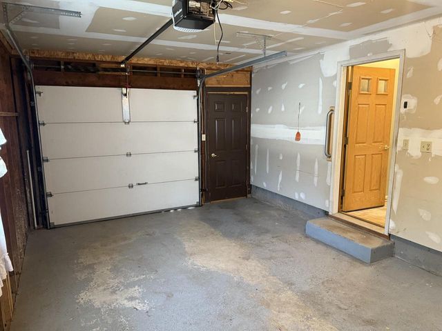 813 Hickory St, Mauston, WI 53948