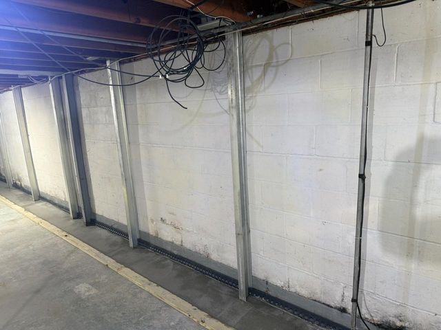 813 Hickory St, Mauston, WI 53948