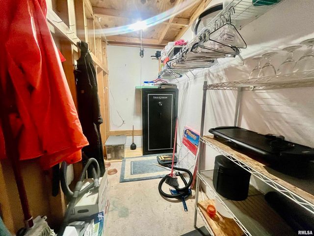 3220 Massac Creek Road, Metropolis, IL 62960