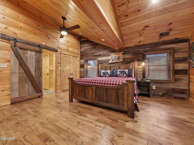 2122 Elk View Way, Gatlinburg, TN 37738