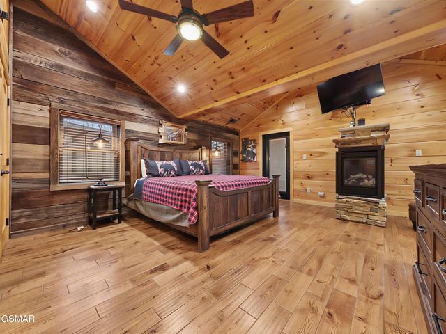 2122 Elk View Way, Gatlinburg, TN 37738