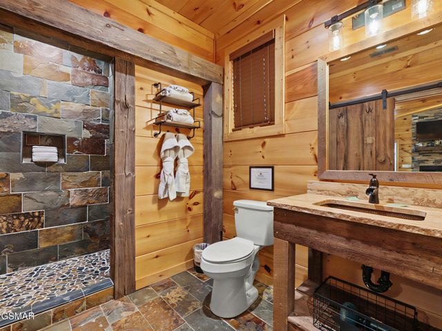 2122 Elk View Way, Gatlinburg, TN 37738