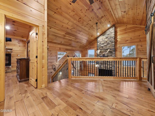2122 Elk View Way, Gatlinburg, TN 37738