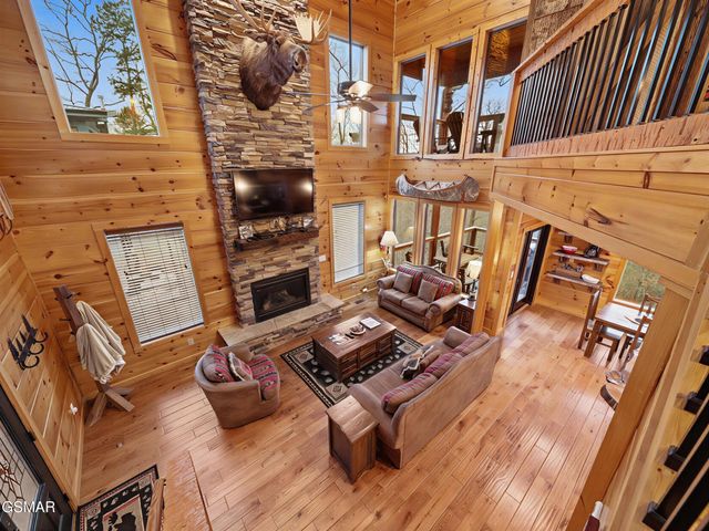 2122 Elk View Way, Gatlinburg, TN 37738