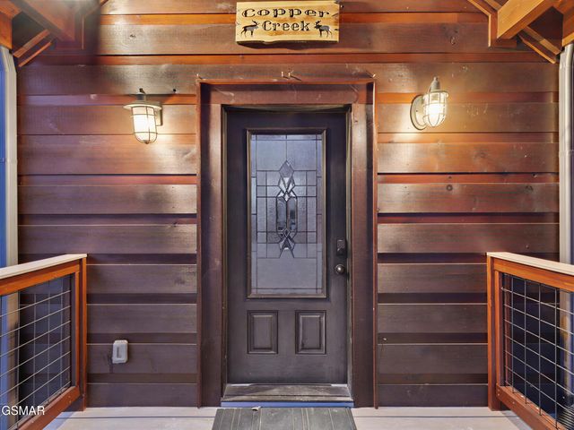 2122 Elk View Way, Gatlinburg, TN 37738