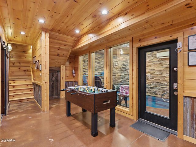 2122 Elk View Way, Gatlinburg, TN 37738